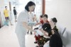Trao tặng 2 triệu đồng cho các bệnh nhi nghèo tại TTYT huyện Tam Nông
